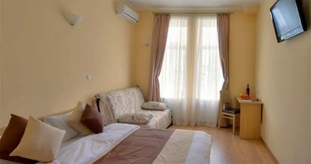 Heart Kyiv Apart-Hotel 3*,  Ukraine